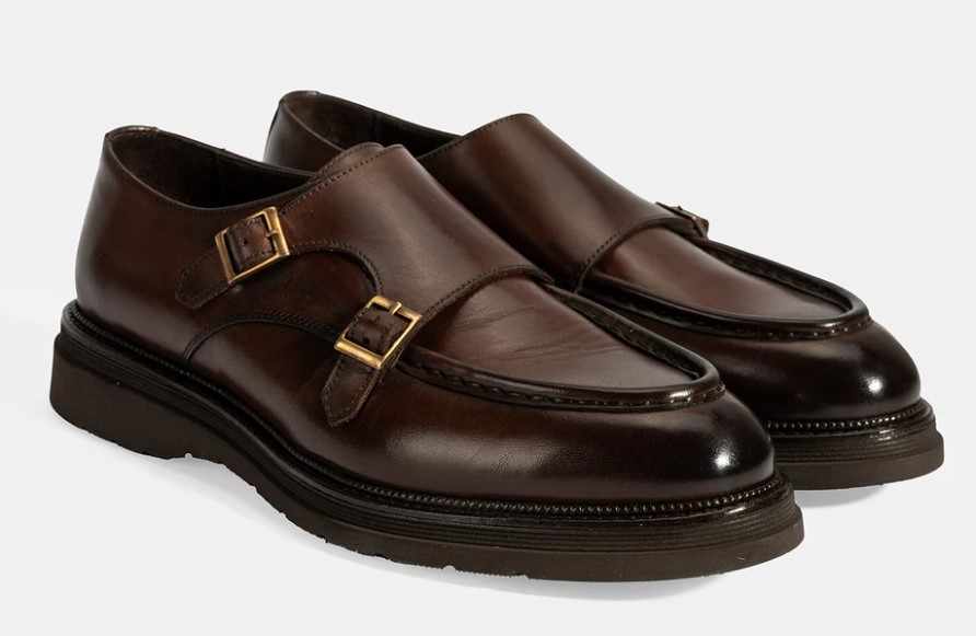 Desa Erkek Ayakkabılarında Deri Şıklığının Adresi