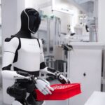 Tesla, Fabrikalarına Bin İnsansı Robot Yerleştirdi mi?