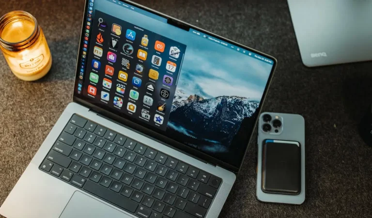 iPhone Cipli Uygun Fiyatli MacBook Geliyor