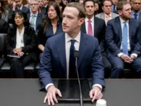 Mark Zuckerberg Mahkemede Gozlukleriyle Olay Oldu