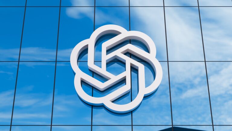 İlk OpenAI Cihazı Ortaya Çıktı