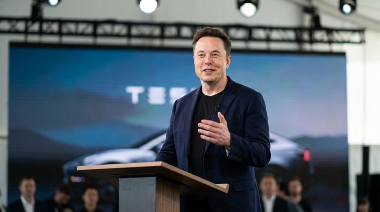 Elon Musk Yeni Tesla Modeli İçin Tarih Verdi