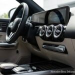Mercedes-Benz Dokunmatik Ekrandan Vazgeçiyor